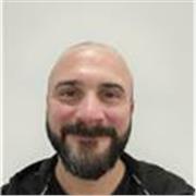 Licenciado en matemáticas por la UB y máster en matemáticas para instrumentos financieros en la UAB. Adoro enseñar matemáticas.