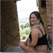 Madrelingua italiana, diplomata e con forte passione per l’insegnamento. Offro lezioni private di italiano a bambini e ragazzi a Firenze