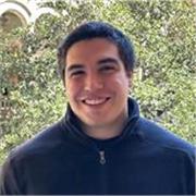 Graduado en Filosofía, máster en investigación y docencia, disponible para todos los niveles. 