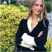 Studentessa universitaria con diploma classico cerca studenti per insegnare a imparare e padroneggiare la lingua italiana