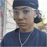 Adolescente, con la ESO, capaz de enseñar y dar a conocer las matemáticas básicas