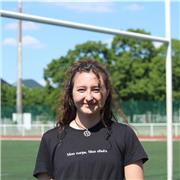 Passionate, empathetic and curious, I adapt new pedagogical methods and teaching resources based on the abilities of my students.