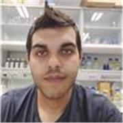 Soy doctor en Investigación Biomédica y graduado en Química. 