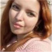 Me defino alguien especializada en inglés, gramática y dinámica, adaptándome a las necesidades de cada persona