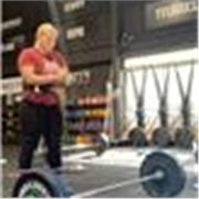 spécialiste dans la transformation physique utilisant les techniques douce comme le yoga pilates mais aussi plus dynamique comme le crossfit