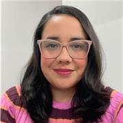 Professora particular de Língua portuguesa há 24 anos. Atualmente, lecionando no colégio Positivo Internacional para anos finais