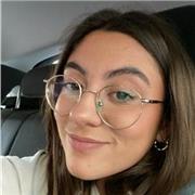 Estudiante de periodismo imparte clases de catalan, castellano, inglés, musica, sociales, literaturas