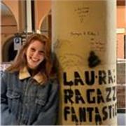 diplomata e frequentante il primo anno di fisica all'università