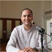 Docente universitario desde 2021. Diseñé e impartí programas formativos sobre comunicación estratégica, digital y oralidad.