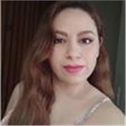 Clase de piano personalizada con enfoque artístico y técnico. ¡Haz que tu talento suene con distinción!