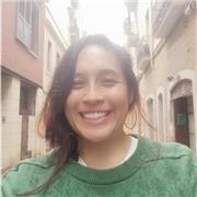 Profesora de lengua castellana con máster en biblioteca escolar y promoción de la lectura, cuento con experiencia en el fomento lector especialmente con la infancia, me encuentro en Manresa pero es posible desplazarme o programar clases online.
