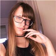 Studentessa diplomata offre ripetizioni e aiuto compiti di Inglese agli studenti di scuole medie e superiori