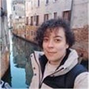 Experienced English Tutor Offering Personalized Lessons for Students and Beginners