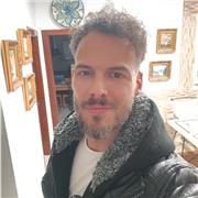 Profesor titulado en Educación Física con más de 10 años de experiencia. Capacitado para dar clases hasta cursos de secundaria.
