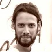 Docente experimentado, paciente y creativo para edades entre 6 y 12 años en el área de Ciencias Naturales.