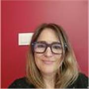 Soy titulada en emñresariales y en ADE. Tengo 20 años de experiencia dando clases de contabilidad. 