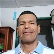 Profesor de español con énfasis en clases para niños, adolescentes y jóvenes, con experiencia en cátedra cristiana