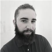 Especialista en SEO y SEM, con 6 años de experiencia.