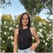 Llevo 4 años ejerciendo como monitora y dos años y medio dando clases particulares a niños de la ESO y primaria.