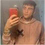 Chico con estudios y conocimiento necesario para poder enseñar y ayudar a niños en sus estudios, buena capacidad para explicarse.