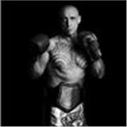 Lezioni private di Muay thai. Ex campione mondiale di Muay thai impartisce lezioni private per super principianti e agonisti