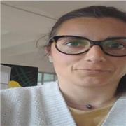 Maestra de primaria imparte clases de lengua y matemáticas