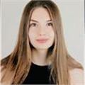 Her grup yaştan grup öğrenci ile çalışan İngilizce Öğretmeni