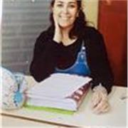 Profesor de español ofrece clases para niños