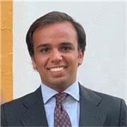 Profesor de apoyo escolar, con más de 6 años de experiencia en clases particulares. Especialización en rama científica