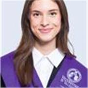 Profesora titulada en Farmacia con 6 años de experiencia, imparte clases de química y biología.