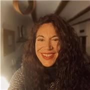 Terapeuta del sonido 
Dirigido a personas que quieran incluir una forma de autoterapia y conocimiento del manejo de su energía