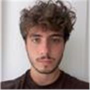 Diplomato al Liceo Scientifico nel 2023, studente di filosofia a Milano