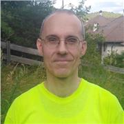 Italienischer Privatlehrer mit langer Erfahrung bietet Italienischunterricht  online für Kinder ab 11 Jahren und Erwachsene an.