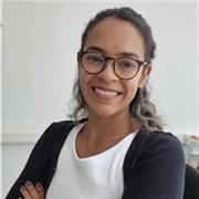 Paciente, dedicada y creativa; enseño matemáticas a alumnos que buscan reforzar y mejorar su aprendizaje.