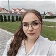 Jestem korepetytorką matematyka. Przygotowuje do matury podstawowej, rozszerzonej, egzaminu ósmoklasisty oraz bieżących tematów.