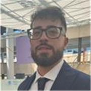 Laureato in Ingegneria impartisce lezioni di matematica e fisica per studenti delle scuole superiori di primo e secondo grado