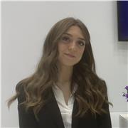 Offro supporto in lingue (ing,fra,spa),matematica e tutte le materie di base.Ho esperienza come educatrice in elementari e medie