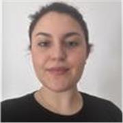 Estudiante del doble grado en Turismo y Traducción e Interpretación de Inglés y Francés, con certificado de C1 en Inglés 