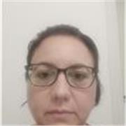 Impartisco lezioni online di diritto ed economia politica. Sono laureata in Giurisprudenza