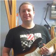 Guitar tutor providing online guitar and music theory lessons