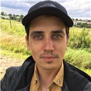 Je donne des cours de la langue russe pour tous les nivaux en ligne ou en face à face pour les enfants et les adultes.