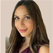 Personal trainer qualificata, scopri come migliorare la tua condizione fisica. Allenamenti specializzati per tonificazione,dimagri