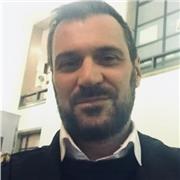 Avvocato, già insegnante di diritto nelle scuole superiori private