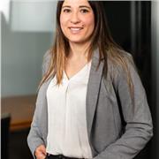 Titulada en ADE y máster en finanzas, llevo dando clases desde que tengo 16 años.