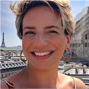 French teacher helps you to stop being afraid to speak French