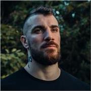 Ciao, sono un ragazzo Italiano che ha vissuto per 6 anni in Irlanda dove ho studiato Inglese e Fotografia. Ora insegno inglese privatamente da 3 anni