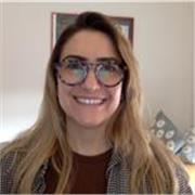 A French teacher with 10 years of experience, educated at the University of São Paulo and at the Sorbonne Université (Paris IV).