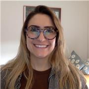 A French teacher with 10 years of experience, educated at the University of São Paulo and at the Sorbonne Université (Paris IV).