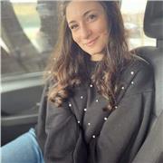 Dottoressa in Letterature e Culture Comparate, laureata magistrale con il massimo dei voti in lingua russa e inglese. Impartisco ripetizioni di russo