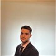 Profesor con experiencia en la enseñanza de historia y economía española y de la empresa